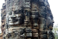 9 Prasat Bayon Head