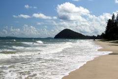 Thung WaeLean Beach Surf 2