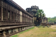 10 Angcor Wat Outer Wall Side